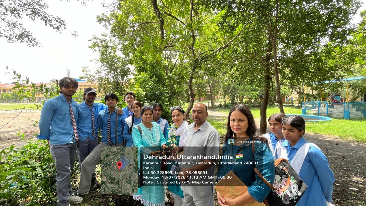 हरेला पर्व की तैयारियां शुरू, डीएवी इंटर कॉलेज में एनएसएस छात्रों ने किया पौधारोपण