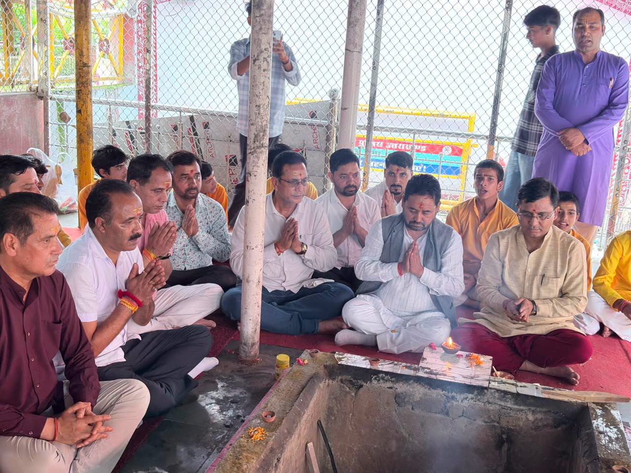 मुख्यमंत्री पुष्कर सिंह धामी के मुख्यमंत्री के रूप में पाँच वर्ष पूर्ण होने के अवसर पर उत्तरकाशी स्थित श्री काशी विश्वनाथ एवं शक्ति मंदिर परिसर में मुख्यमंत्री के नाम से संकल्प लेकर विशेष धार्मिक अनुष्ठान किया गया