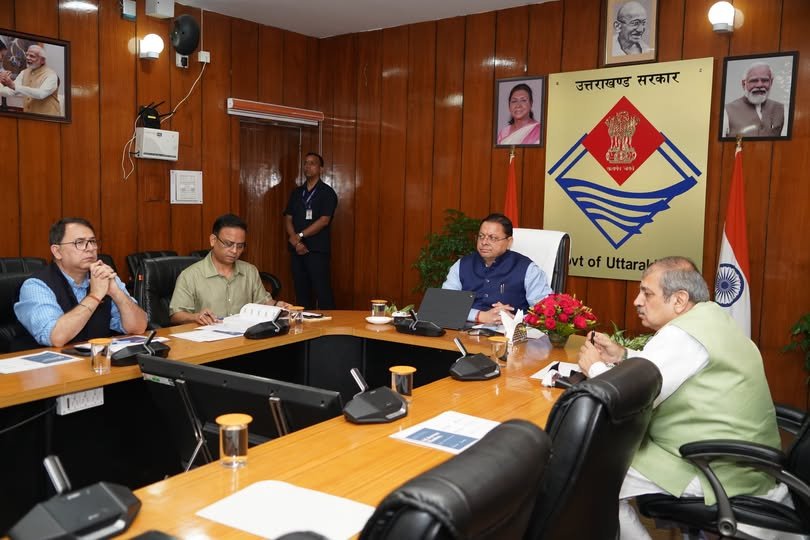 मुख्यमंत्री  पुष्कर सिंह धामी ने  जल जीवन मिशन की प्रगति, वित्तीय स्थिति, योजनाओं के संचालन एवं रख-रखाव तथा आगामी कार्ययोजना की समीक्षा की
