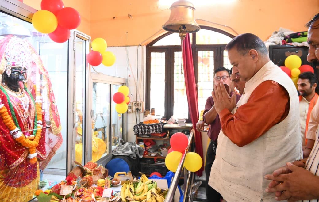 कैबिनेट मंत्री गणेश जोशी ने मां कालिका मंदिर में माता की चौकी में किया प्रतिभाग, प्रदेश की सुख-समृद्धि की कामना की